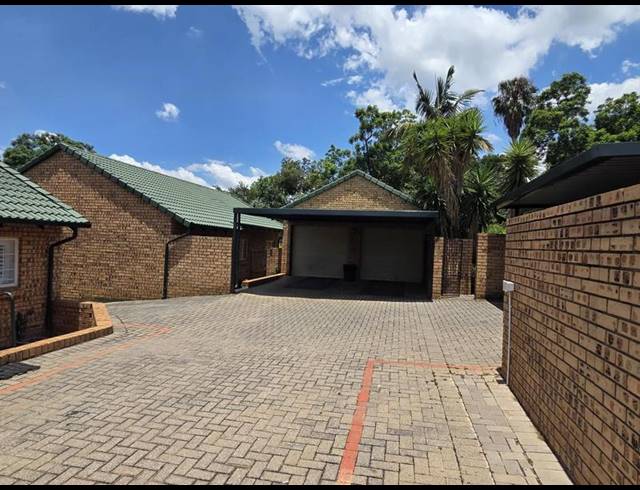 2 BEDROOM TOWNHOUSE FOR SALE IN WAPADRAND